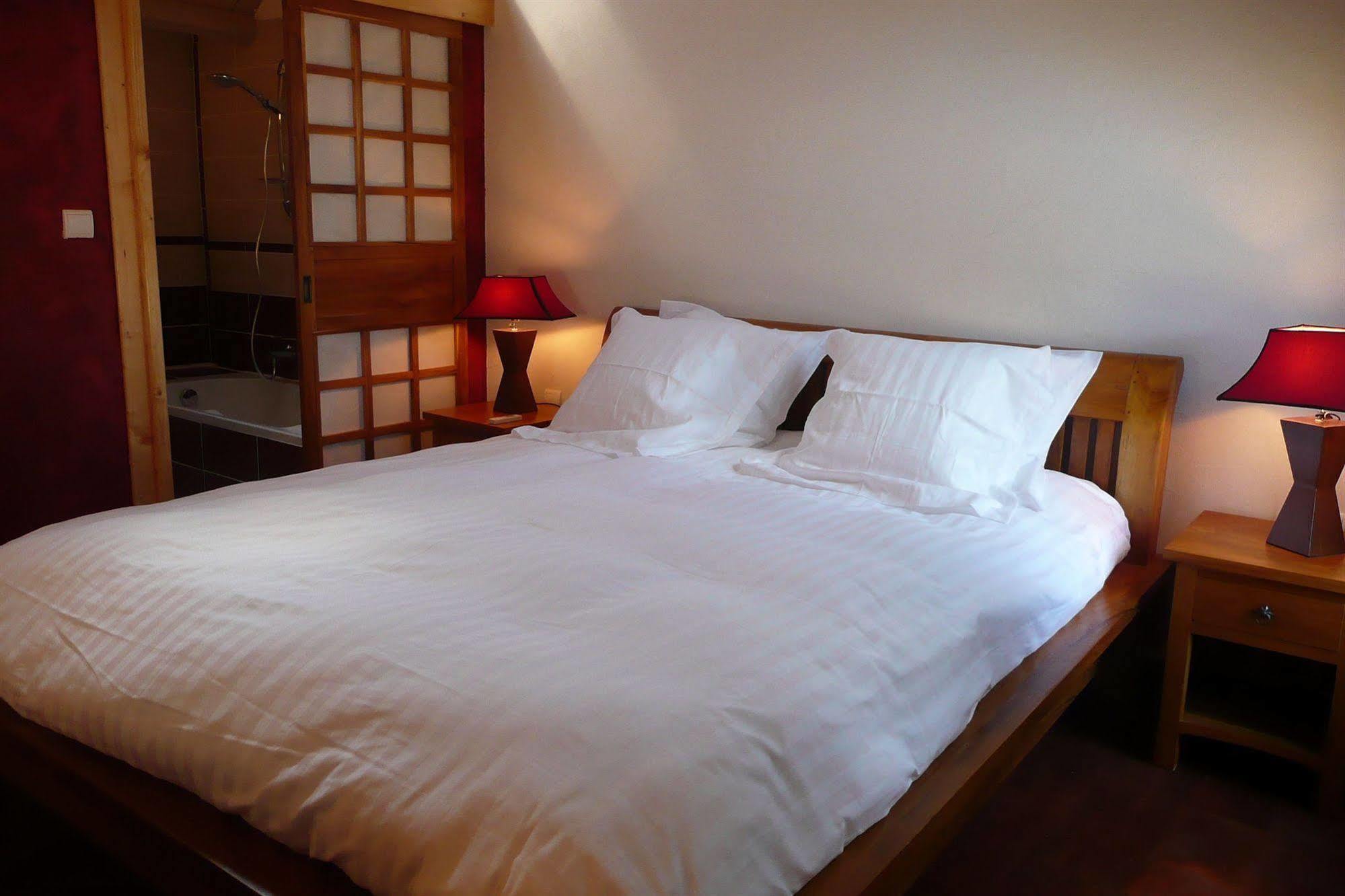 Manoir Des Indes, The Originals Relais Hotel Quimper Room photo